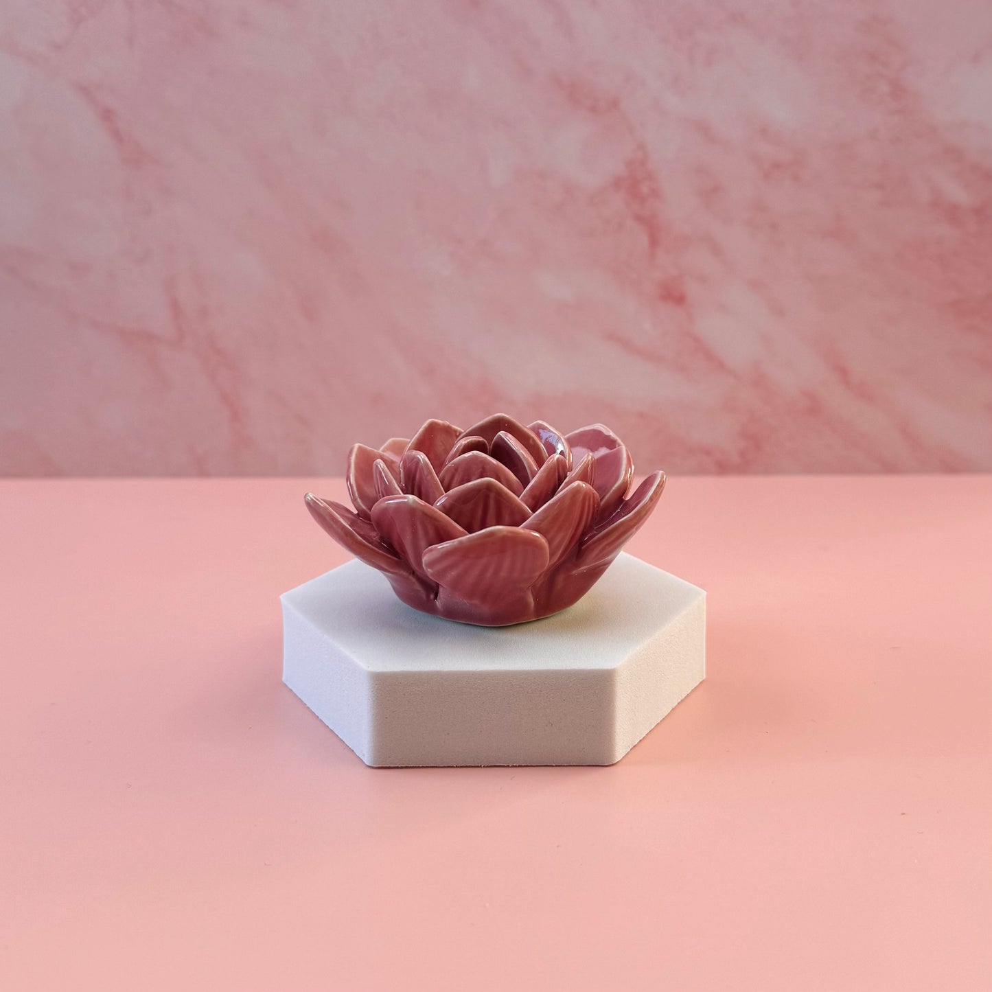 Porte-Encens “Nénuphar Sacré” – Offrande à la Déesse Intérieure